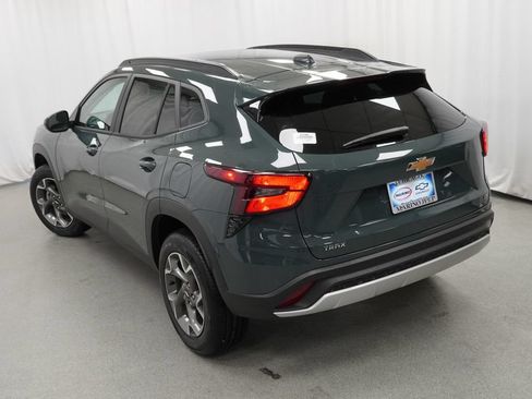 New 2026 Chevrolet Trax LT w/ Driver Confidence Package FWD image 35