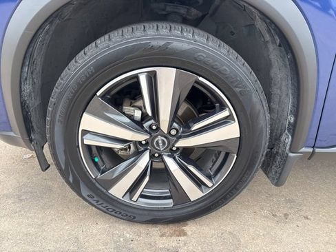 Used 2023 Nissan Rogue Platinum AWD/4WD image 19