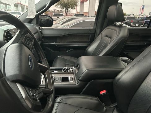 Used 2021 Ford Expedition Max Limited image 12
