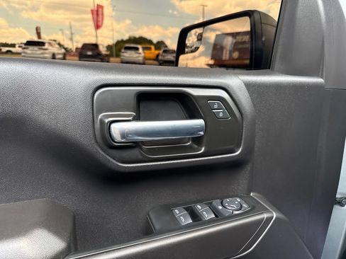 Used 2024 Chevrolet Silverado 1500 Custom w/ Turbomax Blackout Package RWD image 11