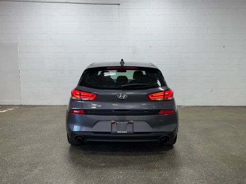 Used 2018 Hyundai Elantra GT Sport FWD image 4