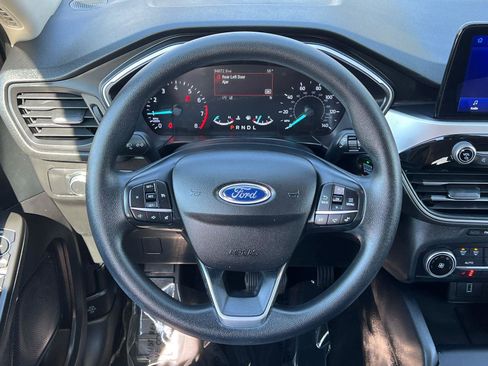 Used 2020 Ford Escape SE image 24