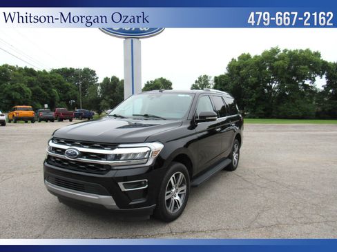 Used 2024 Ford Expedition Limited RWD image 3