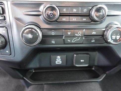 Used 2024 Ford F250 XLT image 50