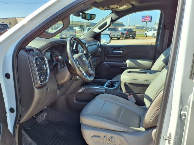 Used 2020 Chevrolet Silverado 1500 LTZ w/ LTZ Plus Package AWD/4WD image 17