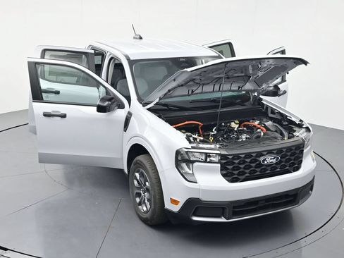 New 2026 Ford Maverick XLT w/ XLT Luxury Package FWD image 46