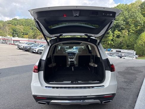 New 2025 Mercedes-Benz GLS 450 4MATIC image 9
