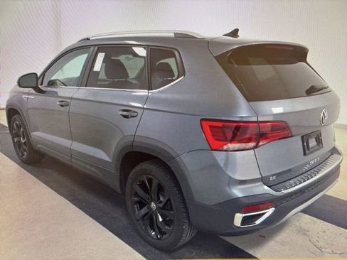Used 2024 Volkswagen Taos SE w/ Black Wheel Package FWD image 3
