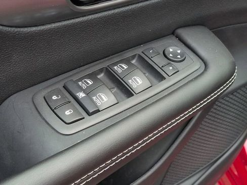 New 2026 Chrysler Pacifica Select FWD image 15