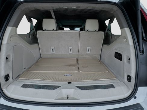 Used 2021 Cadillac Escalade ESV Sport Platinum AWD/4WD image 19