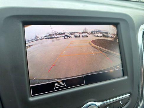 Used 2024 Chevrolet Equinox LT image 24