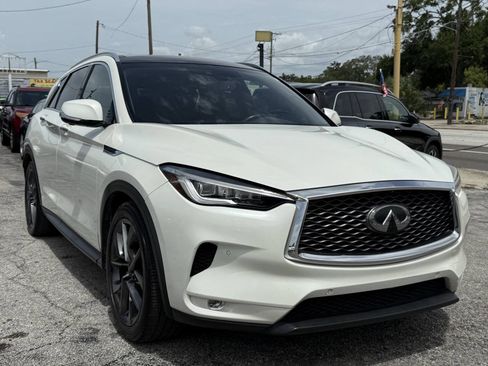Used 2019 INFINITI QX50 Essential w/ Sensory Package AWD/4WD image 9