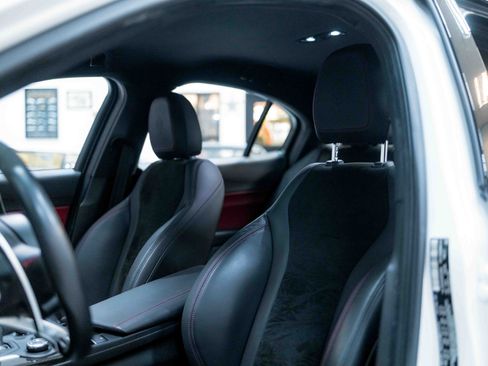 Used 2017 Alfa Romeo Giulia Quadrifoglio image 80