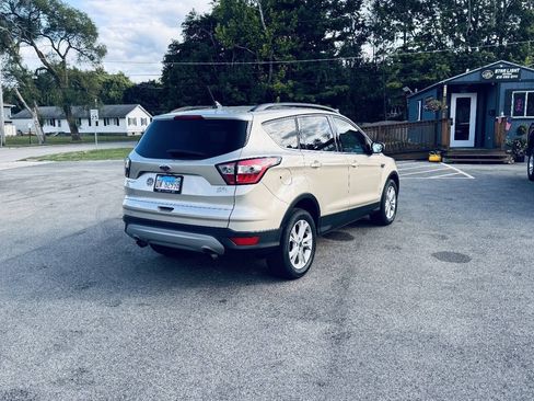 Used 2018 Ford Escape SEL FWD image 3