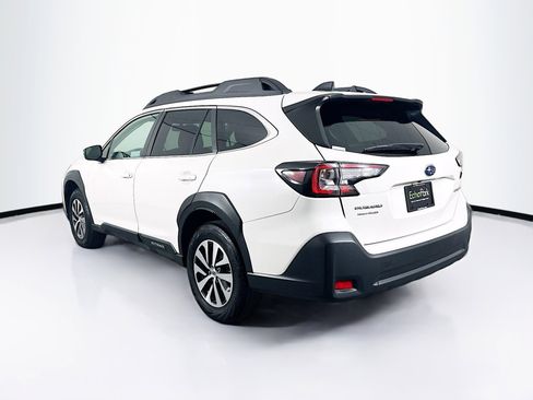 Used 2025 Subaru Outback Premium AWD/4WD image 5