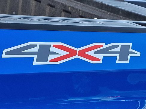 Used 2025 Chevrolet Silverado 1500 LT image 32