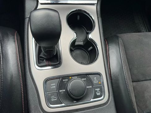 Used 2019 Jeep Grand Cherokee Trailhawk image 33