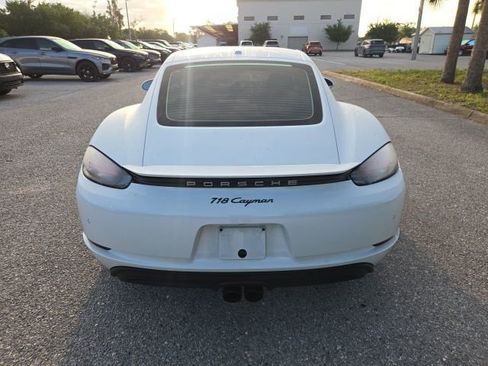 Used 2025 Porsche 718 Cayman image 4