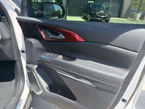Used 2025 Chevrolet Traverse RS AWD/4WD image 63