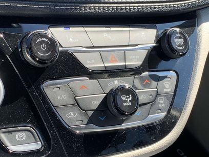 Certified 2023 Chrysler Pacifica Touring-L