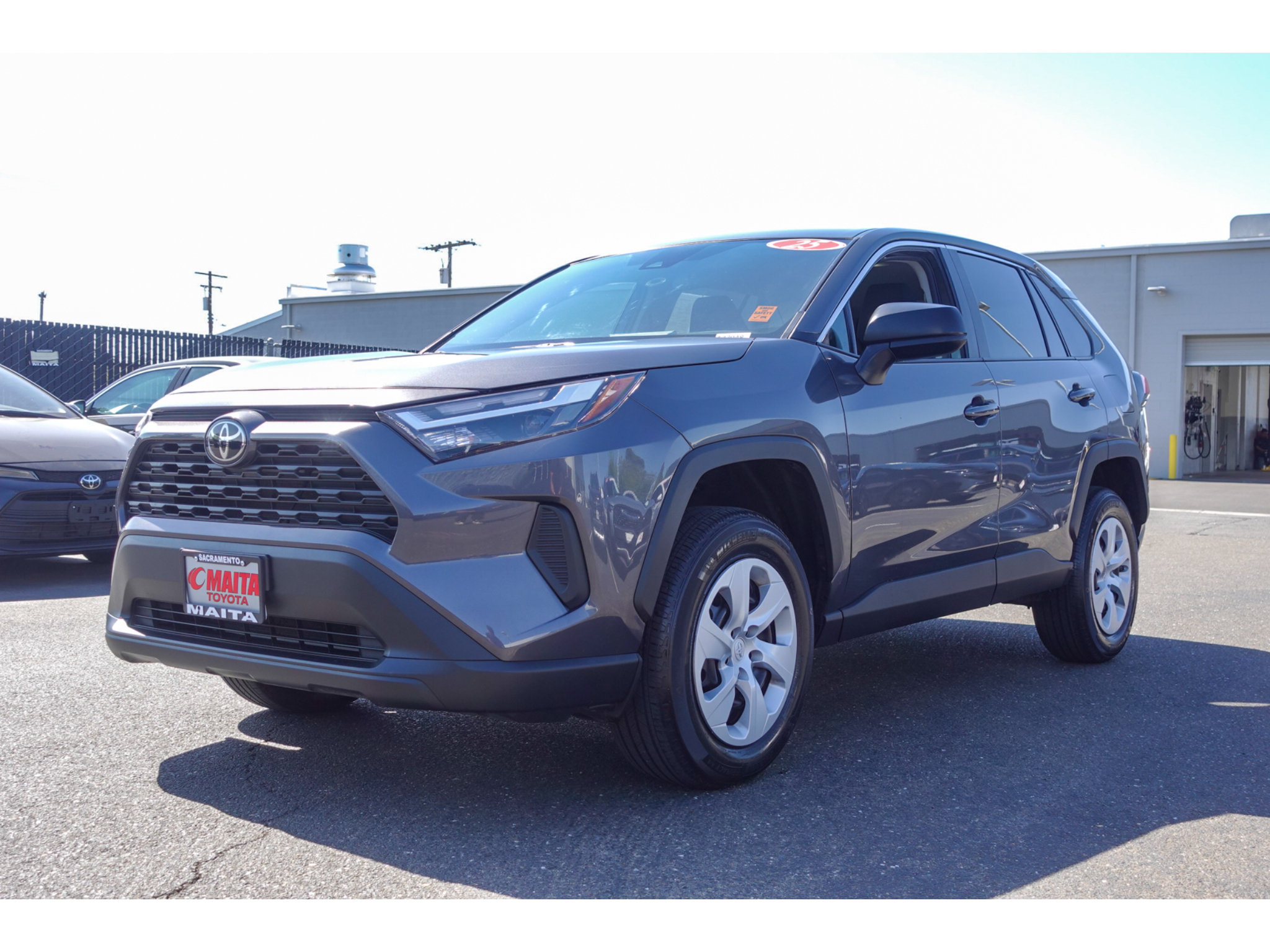 Used 2025 Toyota RAV4 LE AWD/4WD image 7