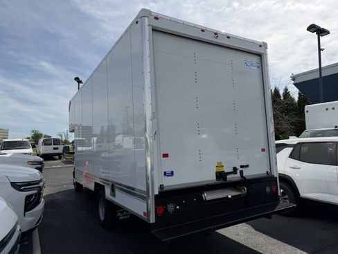 New 2026 Chevrolet Express 4500 w/ Power Convenience Package RWD image 5
