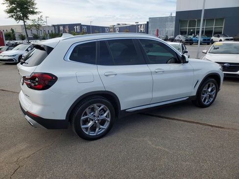 Used 2024 BMW X3 sDrive30i w/ Premium Package RWD image 3