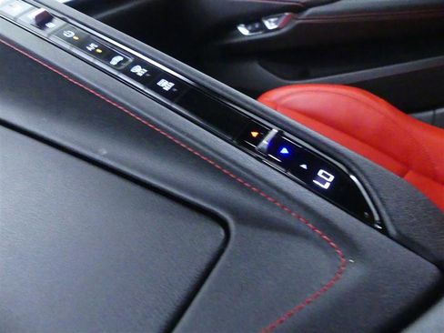 Used 2023 Chevrolet Corvette Stingray Convertible w/ 1LT image 21