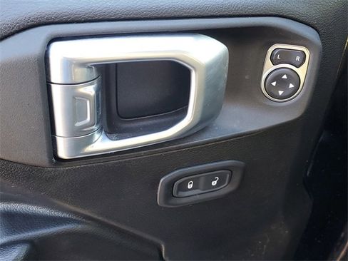 Used 2021 Jeep Wrangler Unlimited Sport image 14
