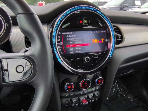 Certified 2024 MINI Cooper 4-Door Hardtop FWD image 30
