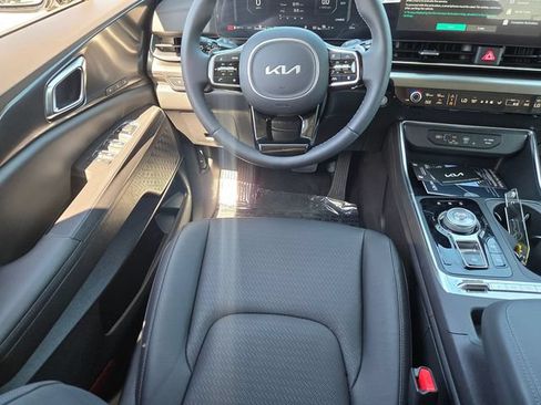 New 2026 Kia Carnival SX Prestige FWD image 5
