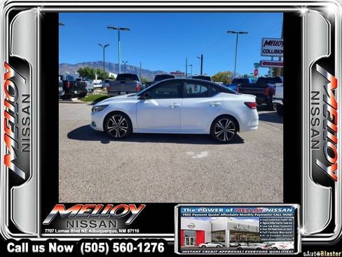 Used 2023 Nissan Sentra SR w/ SR Premium Package image 2