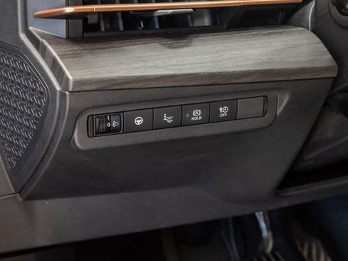 Used 2023 Nissan Ariya FWD image 13