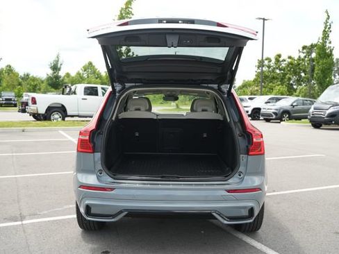 Used 2023 Volvo XC60 B5 Plus w/ Protection Package Premier FWD image 18