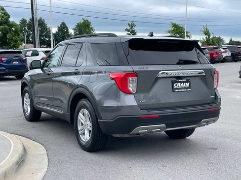 Used 2021 Ford Explorer XLT w/ Equipment Group 202A AWD/4WD image 5