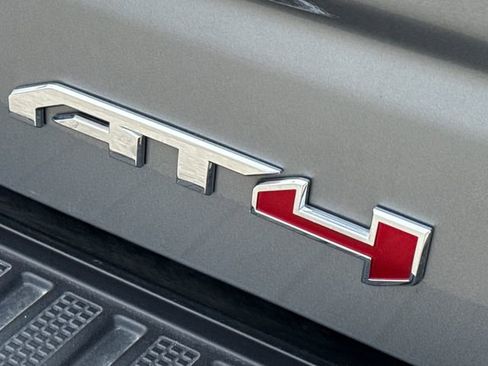 Used 2024 GMC Sierra 1500 AT4 w/ Technology Package image 11
