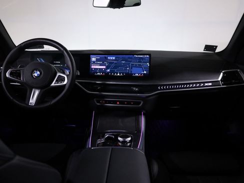 Used 2025 BMW X5 xDrive40i w/ M Sport Package AWD/4WD image 56