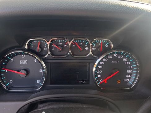 Used 2018 GMC Yukon SLT w/ HD Trailering Package image 10