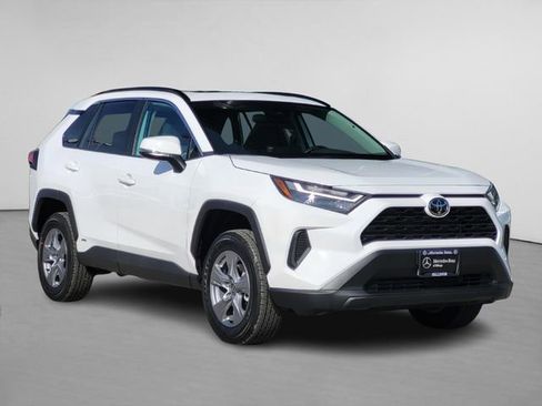 Used 2025 Toyota RAV4 XLE w/ Convenience Package image 1