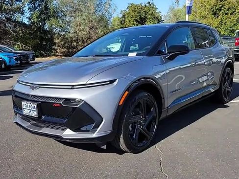 New 2026 Chevrolet Equinox EV RS image 4