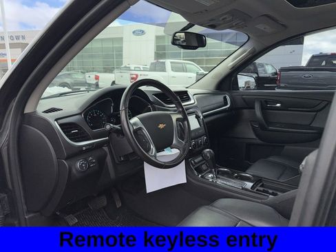 Used 2017 Chevrolet Traverse LT image 11