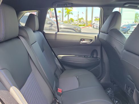 Used 2025 Toyota Corolla Cross AWD Hybrid w/ Convenience Package image 15