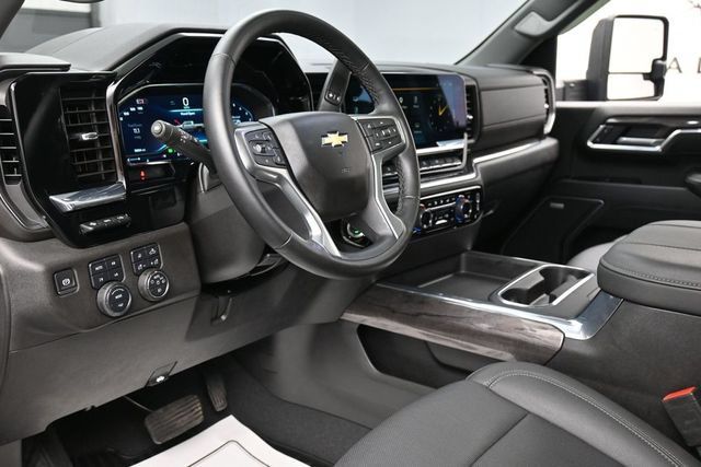 Certified 2025 Chevrolet Silverado 2500 LTZ w/ LTZ Convenience Package AWD/4WD image 14
