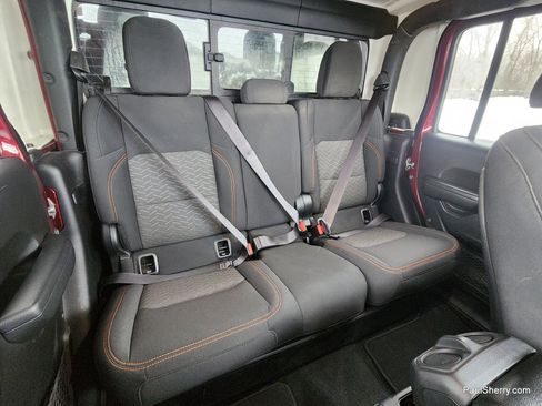 Used 2022 Jeep Gladiator Mojave w/ Cold Weather Group image 41