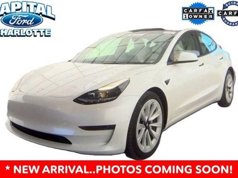 Used 2023 Tesla Model 3 Standard Range RWD image 2