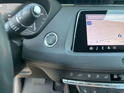 Used 2020 Cadillac XT4 Premium Luxury image 24