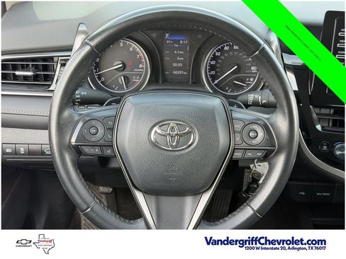 Used 2024 Toyota Camry SE FWD image 13