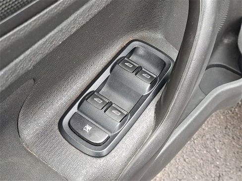 Used 2017 Ford Fiesta SE image 19