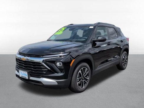 Used 2025 Chevrolet TrailBlazer LT FWD image 11