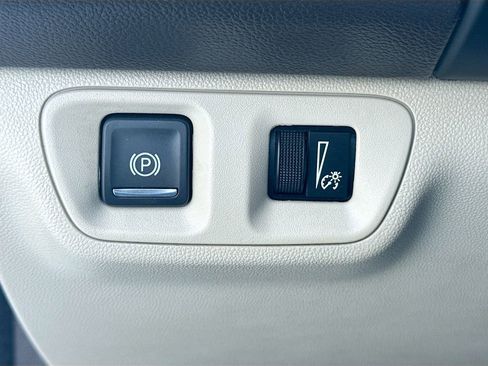 Used 2019 GMC Acadia Denali image 12